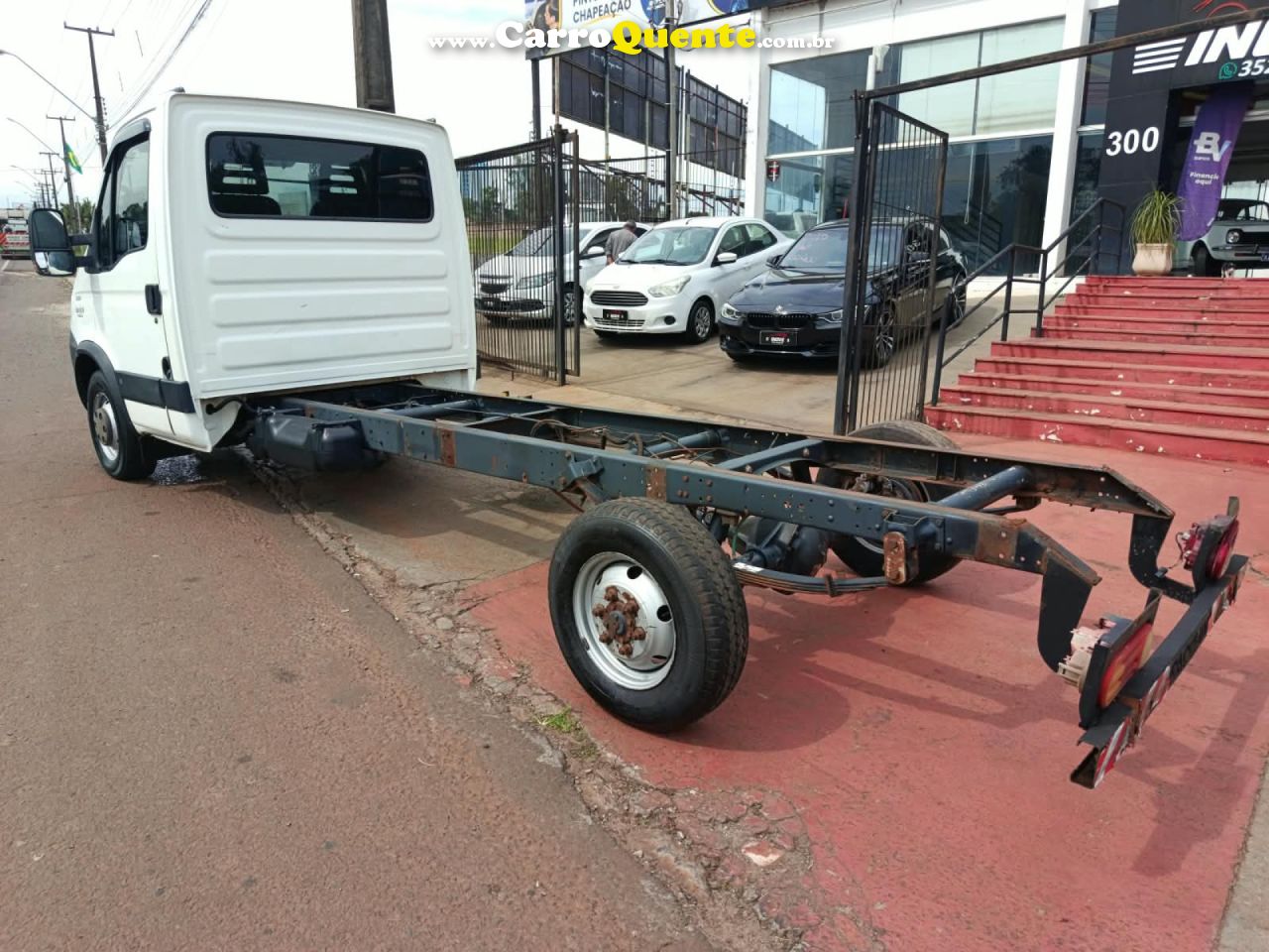 IVECO   DAILY CHASSI 35S14 2P (DIES.)(E5)   BRANCO 2017 147 cv GASOLINA - Loja