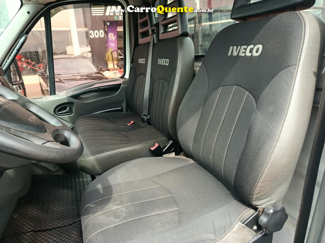 IVECO   DAILY CHASSI 35S14 2P (DIES.)(E5)   BRANCO 2017 147 cv GASOLINA - Loja