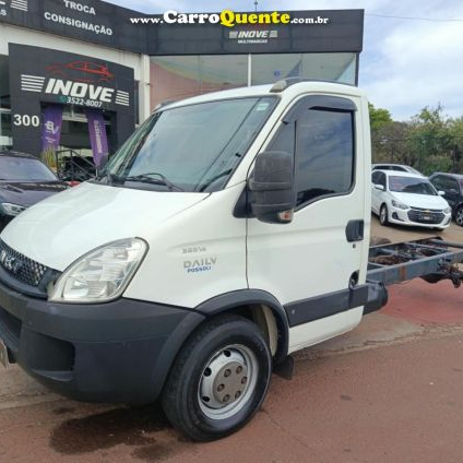 IVECO   DAILY CHASSI 35S14 2P (DIES.)(E5)   BRANCO 2017 147 cv GASOLINA