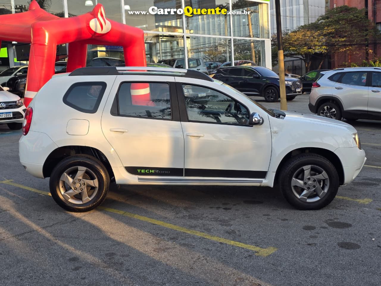 RENAULT   DUSTER DYNAMIQUE 2.0 FLEX 16V AUT.   BRANCO 2013 2.0 FLEX - Loja