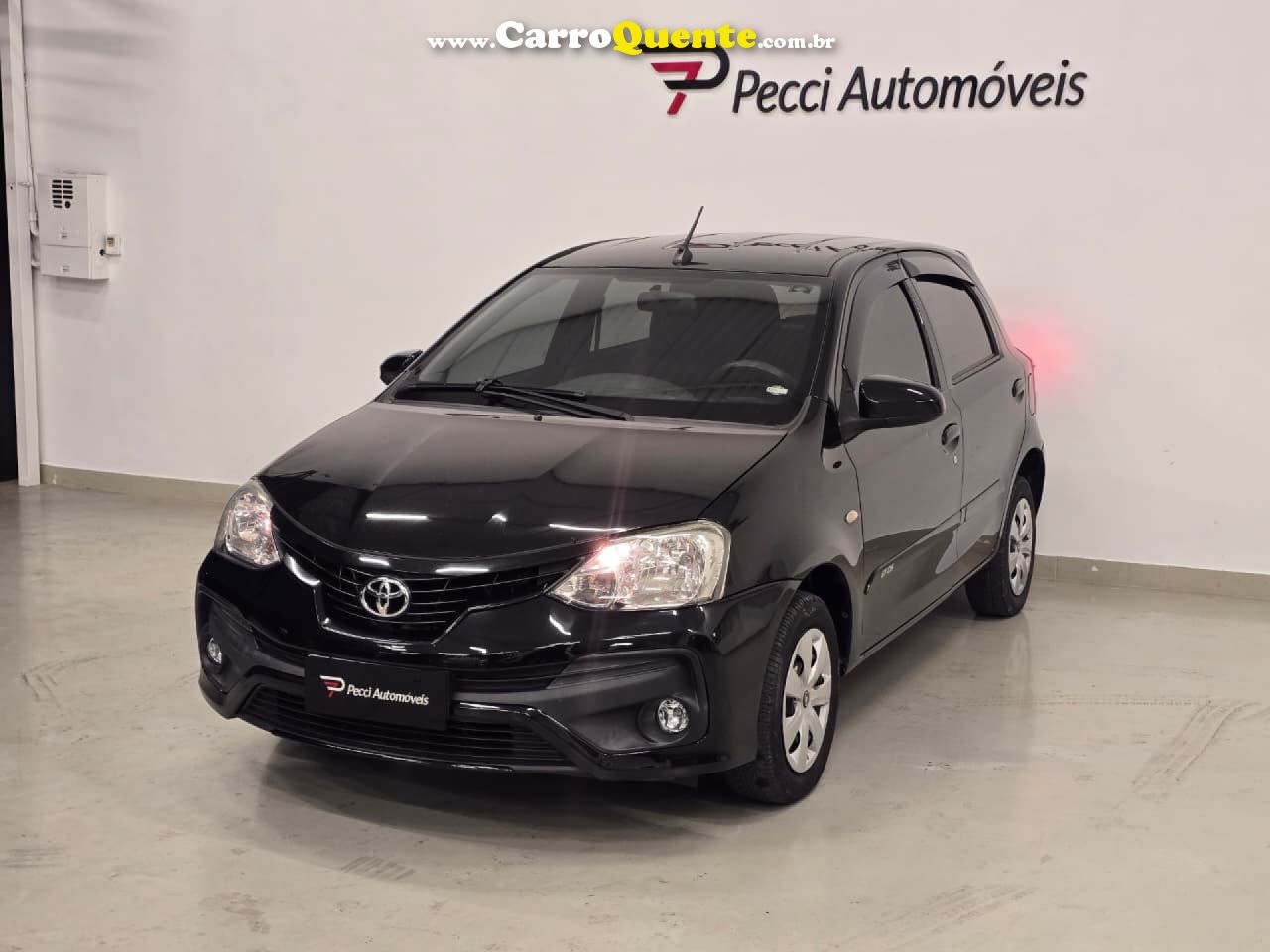 TOYOTA   ETIOS X 1.3 FLEX 16V 5P MEC.   PRETO 2018 1.3 FLEX - Loja