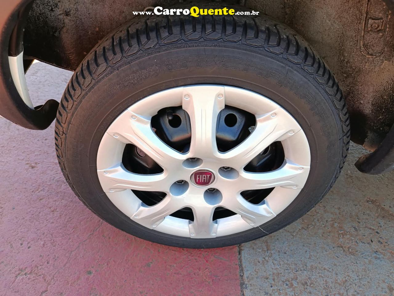 FIAT   UNO MILLE CELEBCELEB.ECON 1.0 F.FLEX 2P   BRANCO 2013 1.0 GASOLINA - Loja