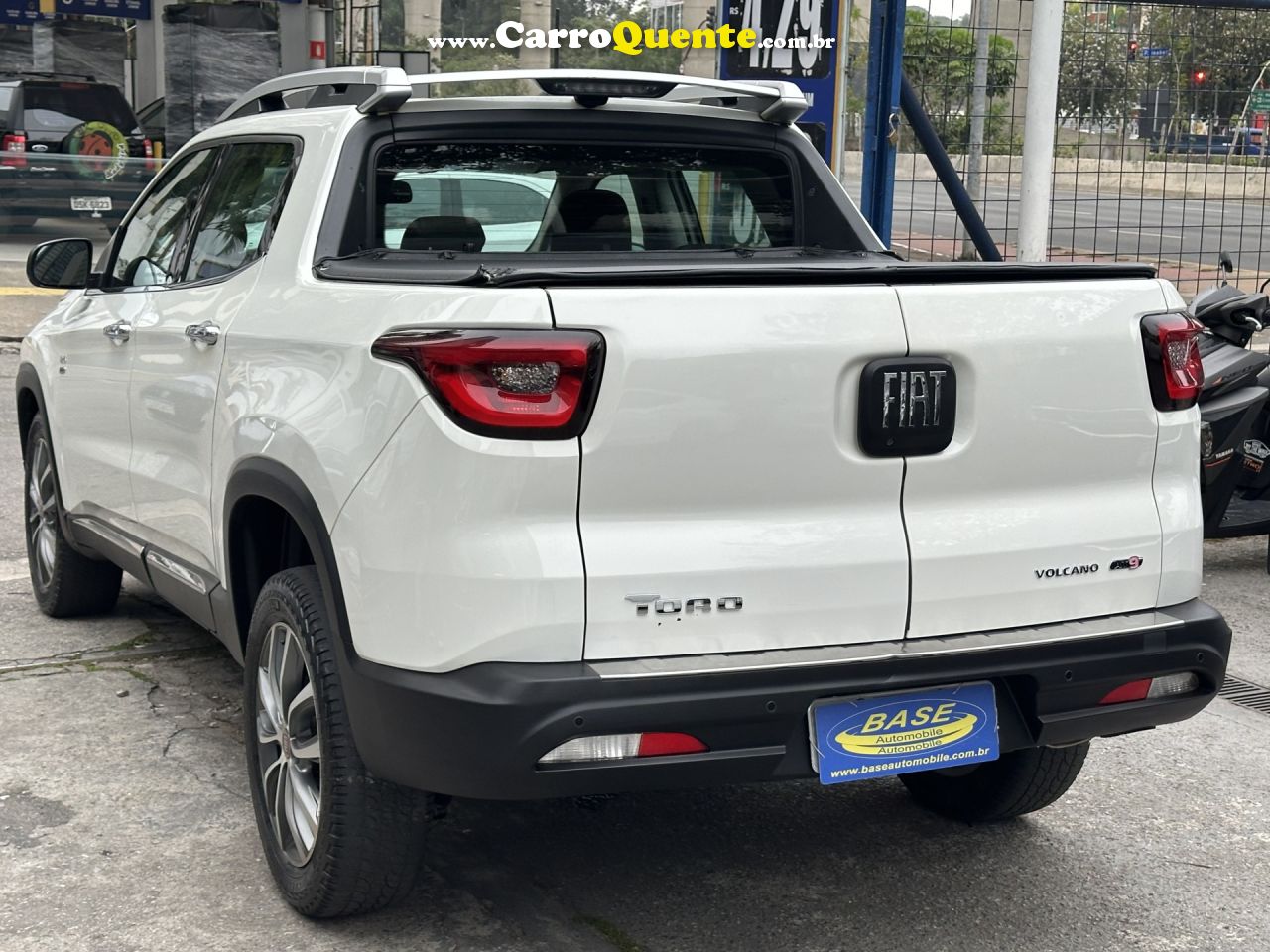 FIAT   TORO VOLCANO 2.0 16V 4X4 TB DIESEL AUT.   BRANCO 2019 2.0 TD DIESEL - Loja