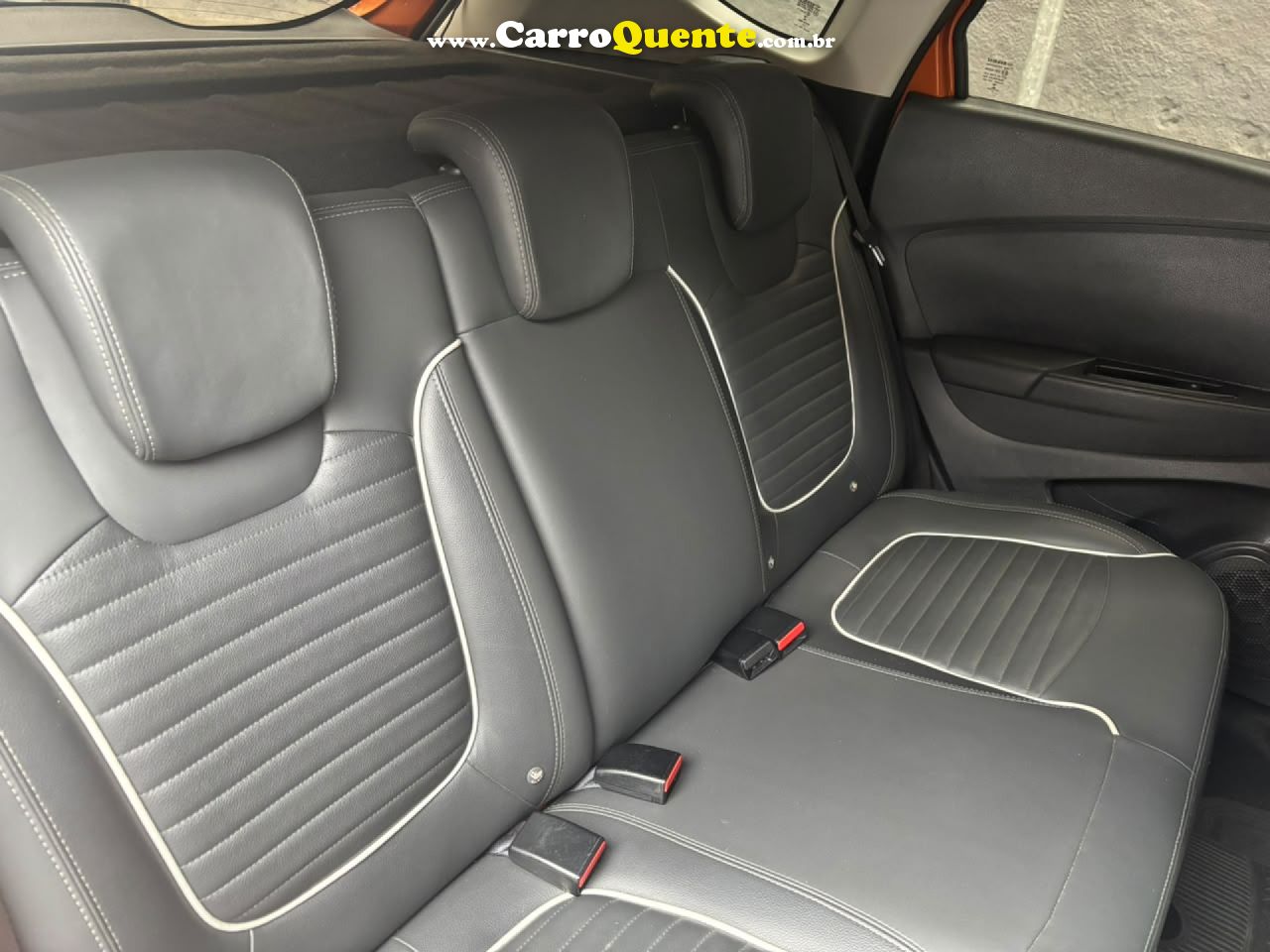 RENAULT   CAPTUR INTENSE 1.6 16V FLEX 5P AUT.   LARANJA 2018 1.6 FLEX - Loja