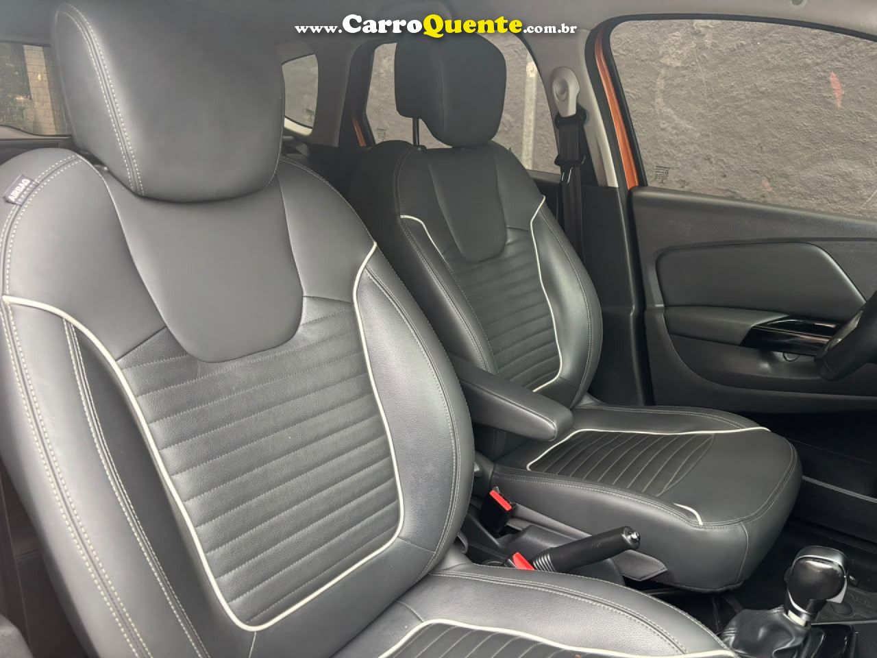 RENAULT   CAPTUR INTENSE 1.6 16V FLEX 5P AUT.   LARANJA 2018 1.6 FLEX - Loja