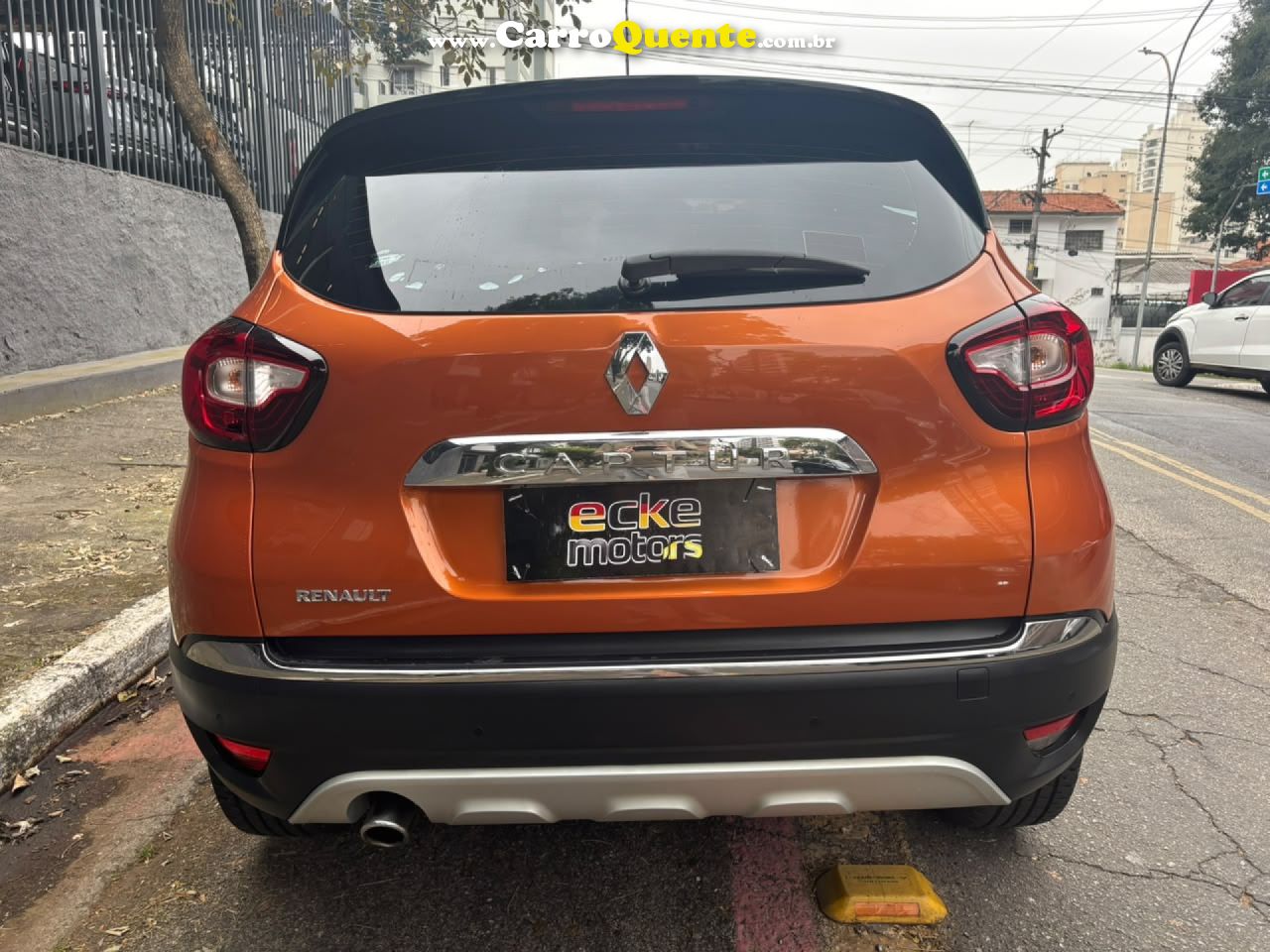 RENAULT   CAPTUR INTENSE 1.6 16V FLEX 5P AUT.   LARANJA 2018 1.6 FLEX - Loja