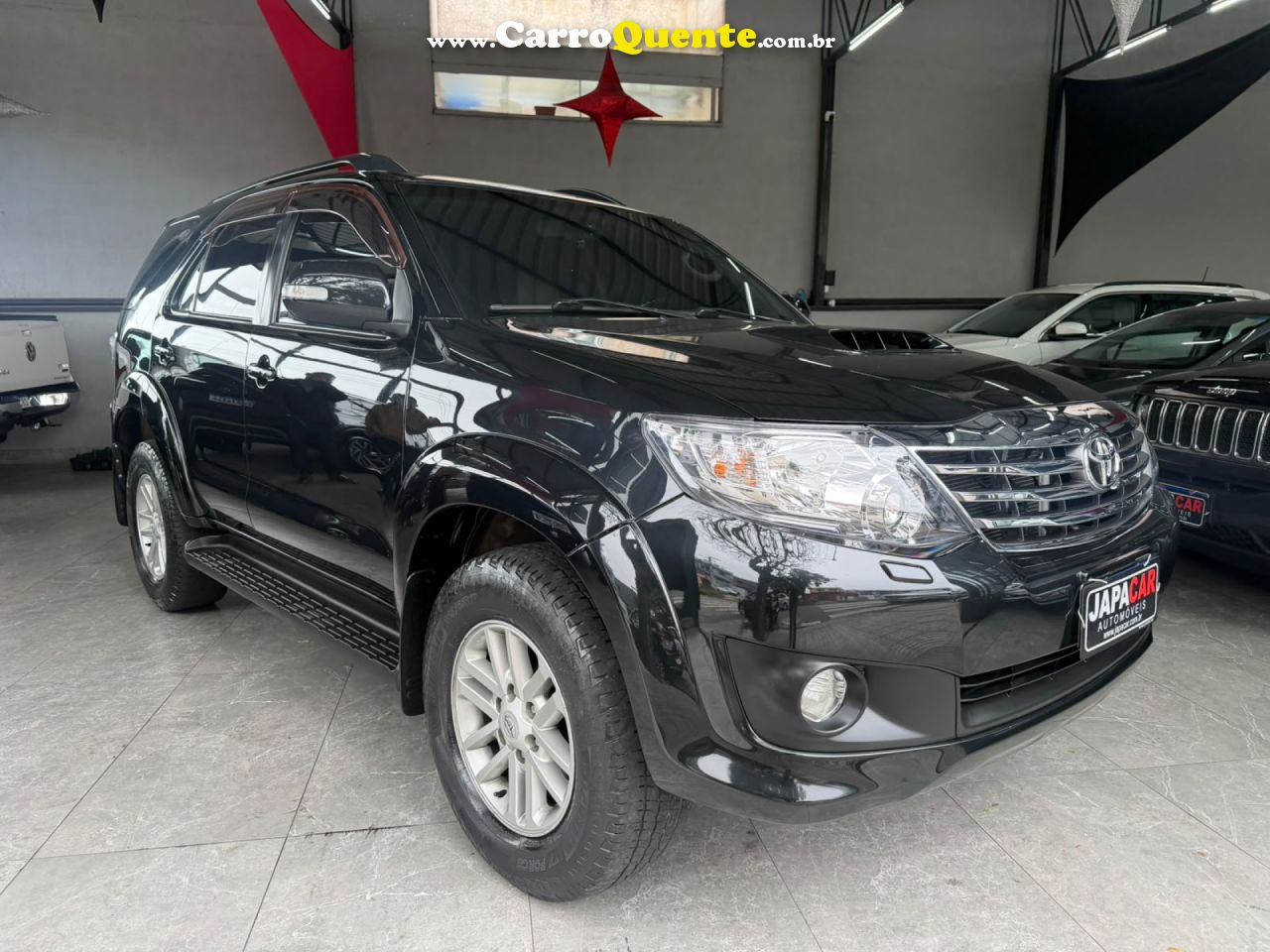 TOYOTA   HILUX SW4 SRV D4-D 4X4 3.0 TDI DIES. AUT   PRETO 2012 3.0 DIESEL - Loja