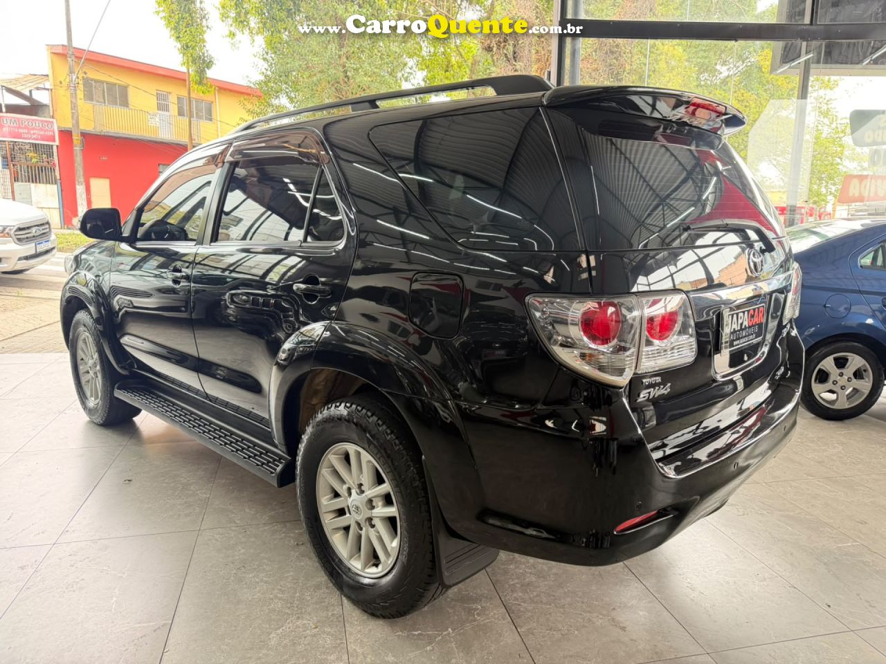 TOYOTA   HILUX SW4 SRV D4-D 4X4 3.0 TDI DIES. AUT   PRETO 2012 3.0 DIESEL - Loja