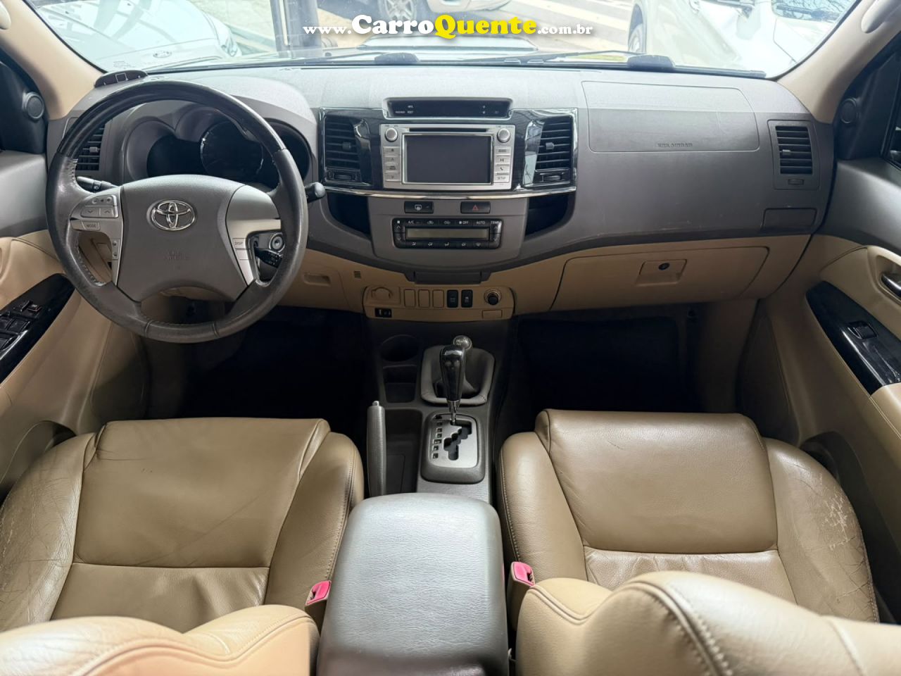 TOYOTA   HILUX SW4 SRV D4-D 4X4 3.0 TDI DIES. AUT   PRETO 2012 3.0 DIESEL - Loja