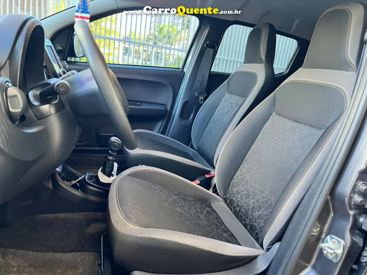 FIAT   MOBI TREKKING FLEX COMPLETO DE FABRICA UNICO DONO REVISOES CONCESSIONARIA   CINZA 2023 1.0 FLEX - Loja