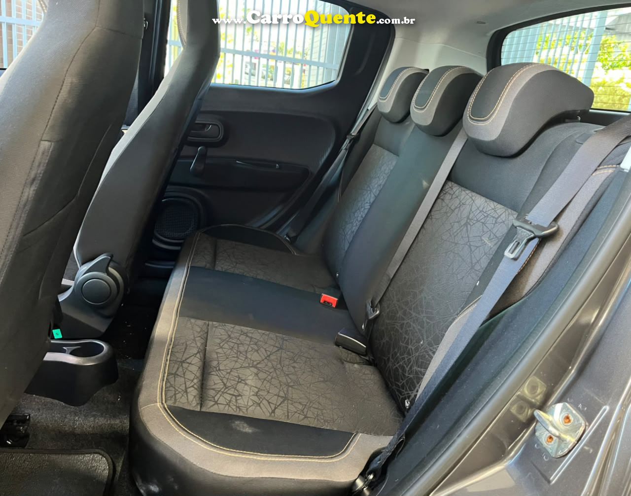 FIAT   MOBI TREKKING FLEX COMPLETO DE FABRICA UNICO DONO REVISOES CONCESSIONARIA   CINZA 2023 1.0 FLEX - Loja