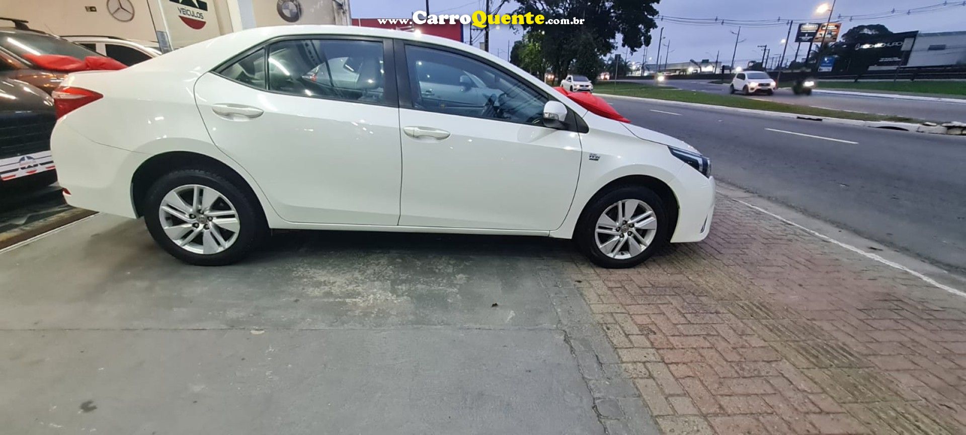 TOYOTA   COROLLA GLI UPPER 1.8 FLEX 16V AUT.   BRANCO 2016 1.8 FLEX - Loja