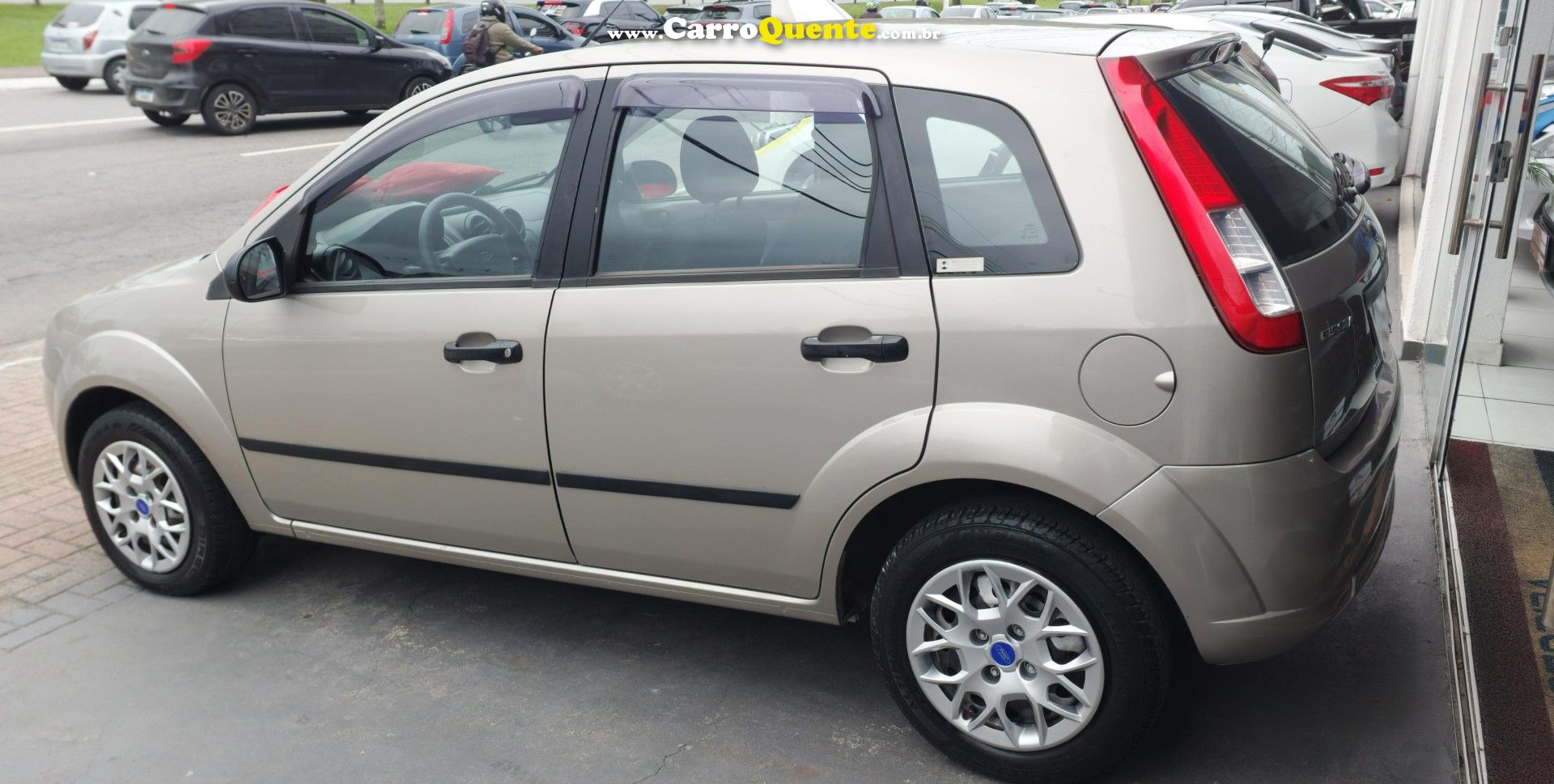FORD   FIESTA 1.0 8V FLEXCLASS 1.0 8V FLEX 5P   PRATA 2008 1.0 FLEX - Loja