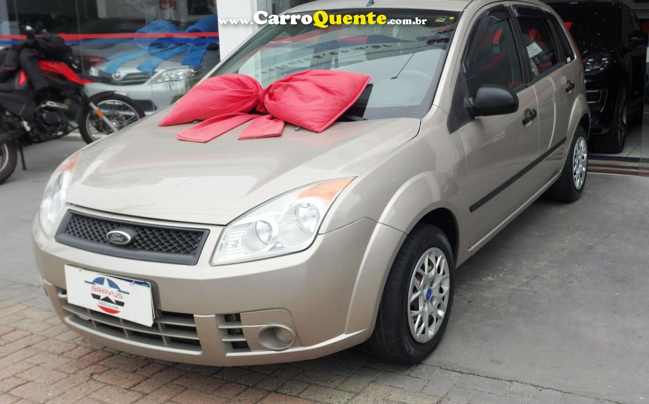 FORD   FIESTA 1.0 8V FLEXCLASS 1.0 8V FLEX 5P   PRATA 2008 1.0 FLEX - Loja