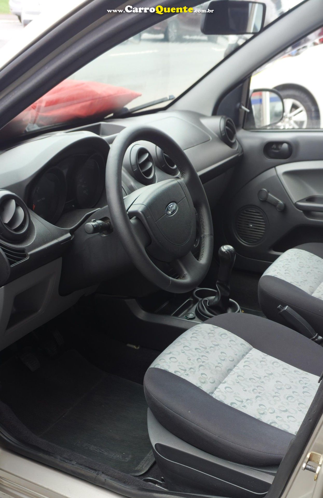 FORD   FIESTA 1.0 8V FLEXCLASS 1.0 8V FLEX 5P   PRATA 2008 1.0 FLEX - Loja