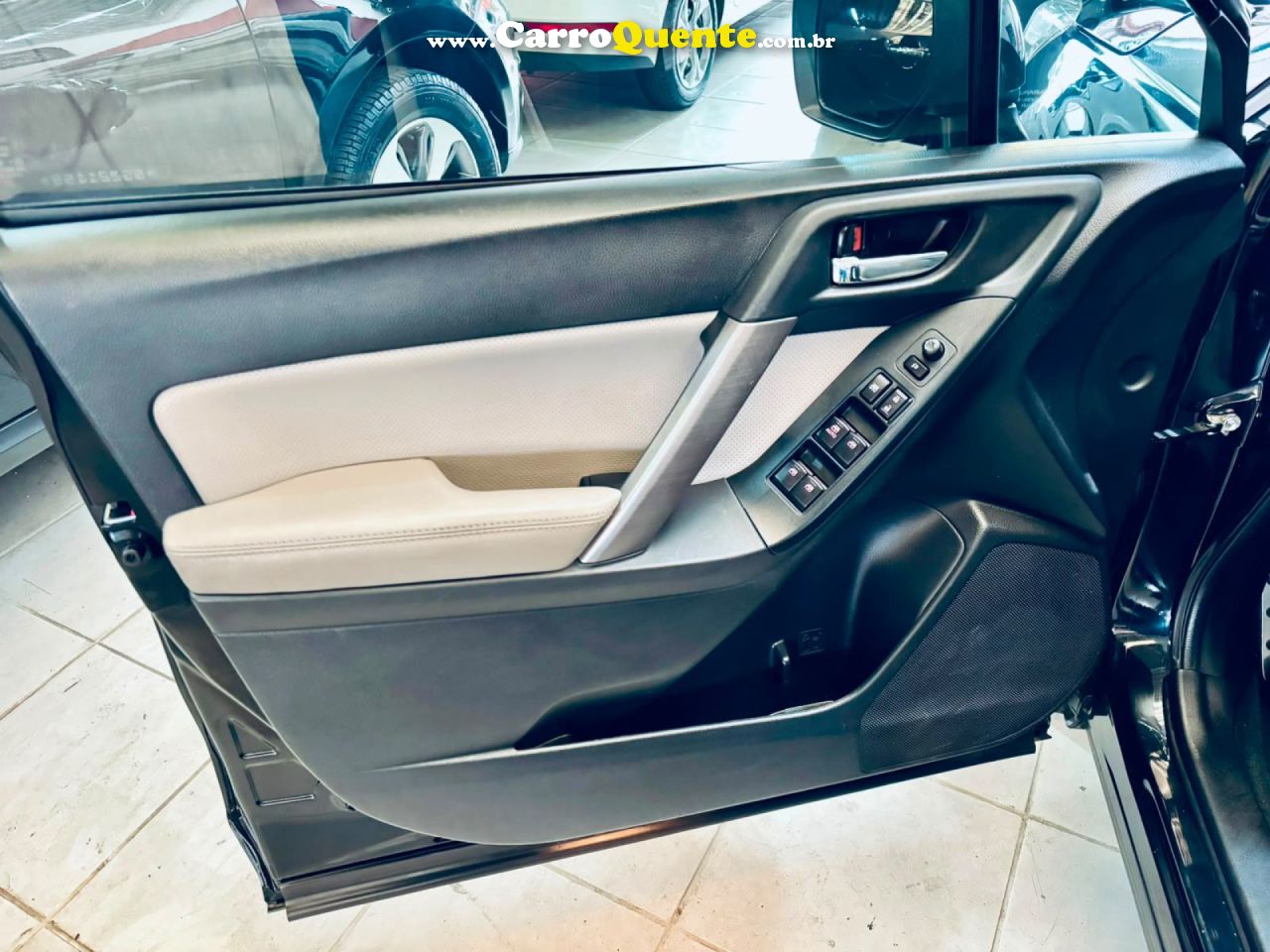 SUBARU   FORESTER 2.02.0 S2.0 ES 4X4 AUT.   PRETO 2016 2.0 GASOLINA - Loja