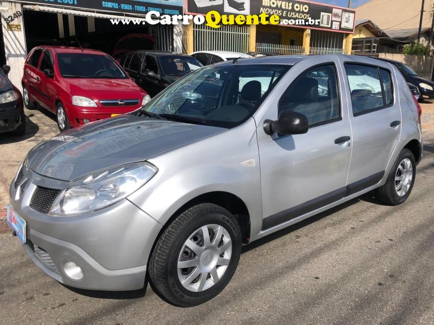 Renault SANDERO 1.0 EXPRESSION 16V FLEX 4P MANUAL - Loja
