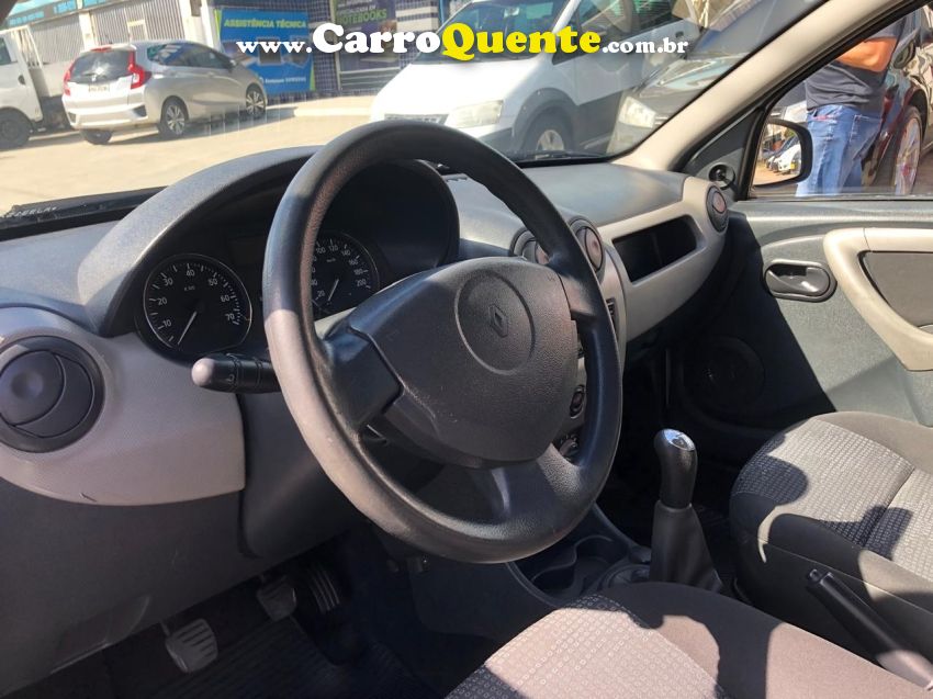 Renault SANDERO 1.0 EXPRESSION 16V FLEX 4P MANUAL - Loja