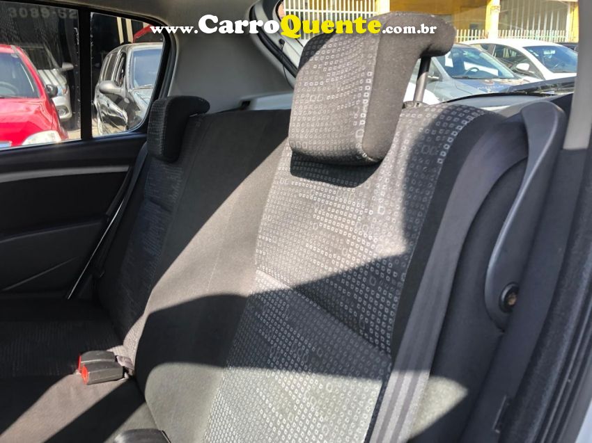 Renault SANDERO 1.0 EXPRESSION 16V FLEX 4P MANUAL - Loja