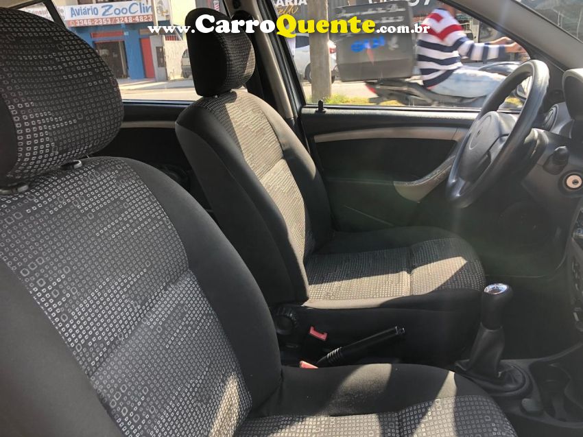 Renault SANDERO 1.0 EXPRESSION 16V FLEX 4P MANUAL - Loja