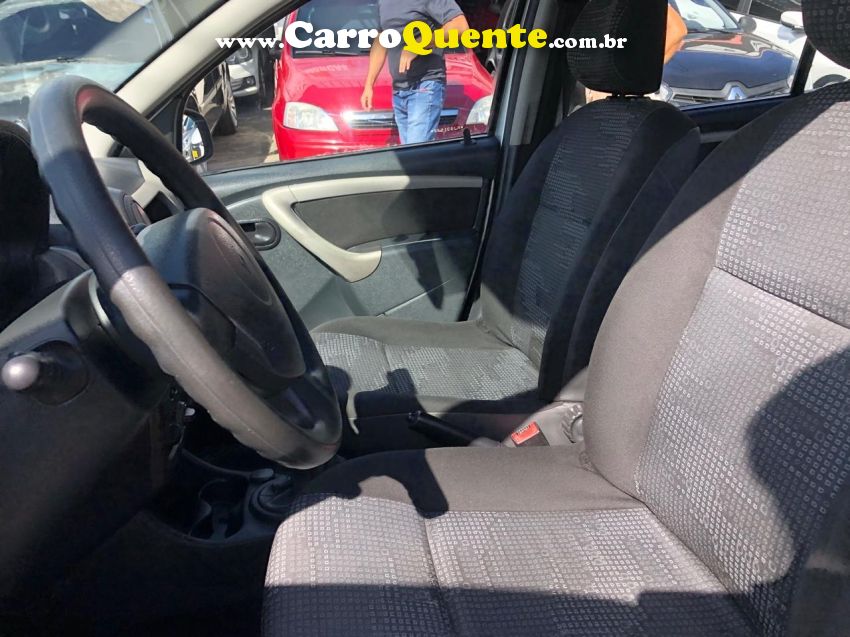 Renault SANDERO 1.0 EXPRESSION 16V FLEX 4P MANUAL - Loja