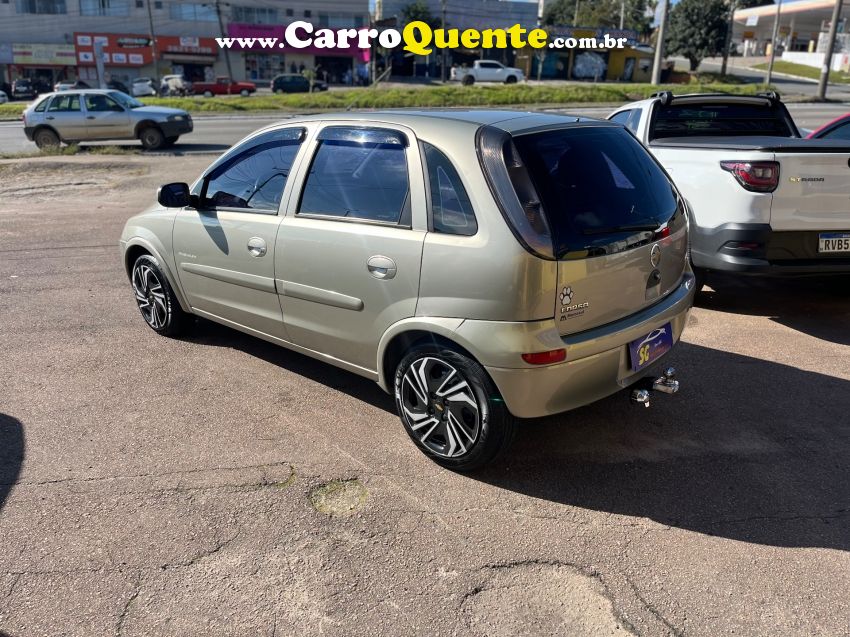 Chevrolet CORSA 1.4 MPFI PREMIUM 8V FLEX 4P MANUAL - Loja