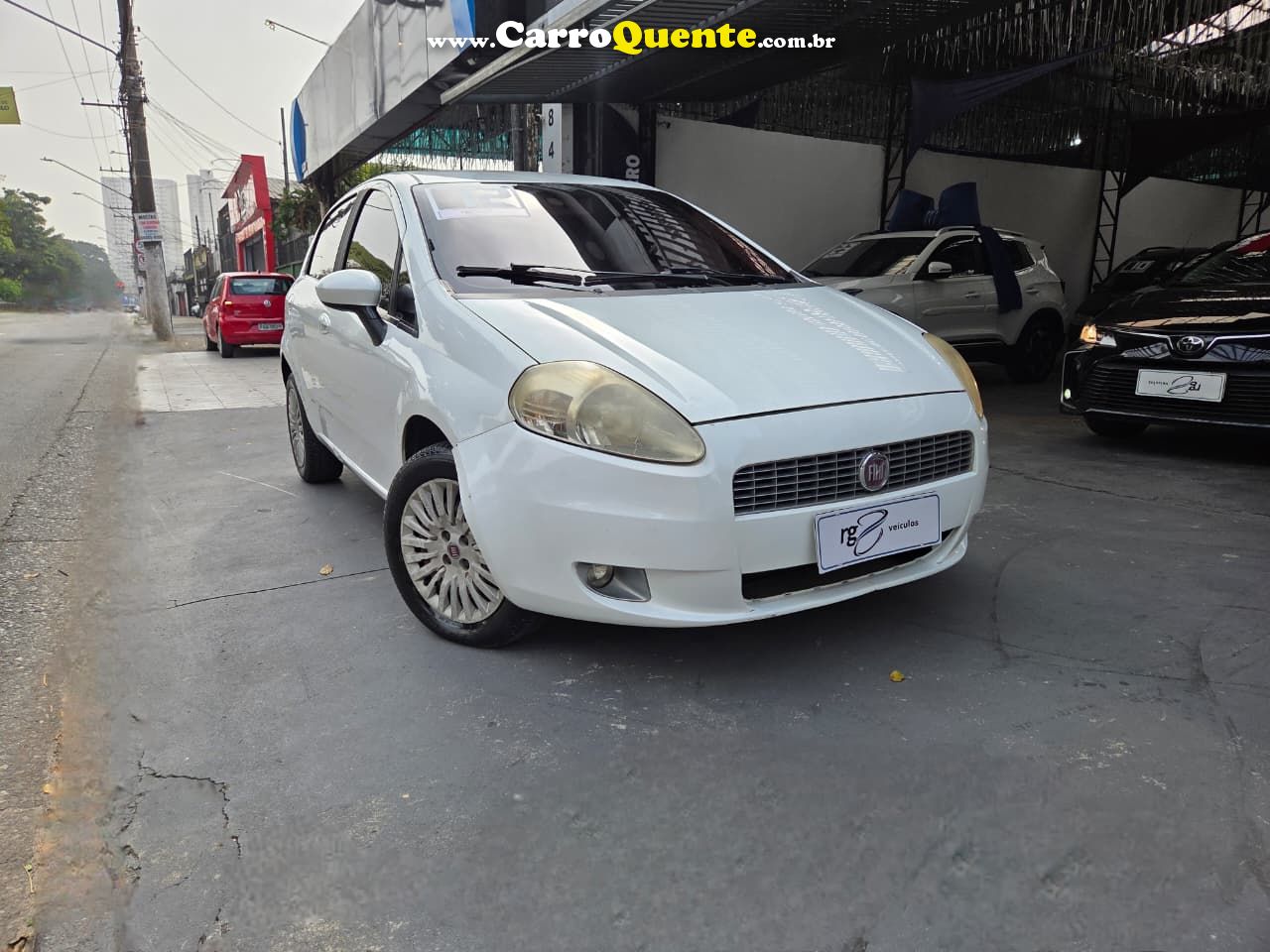 FIAT PUNTO 1.6 ESSENCE 16V 2012 - Loja