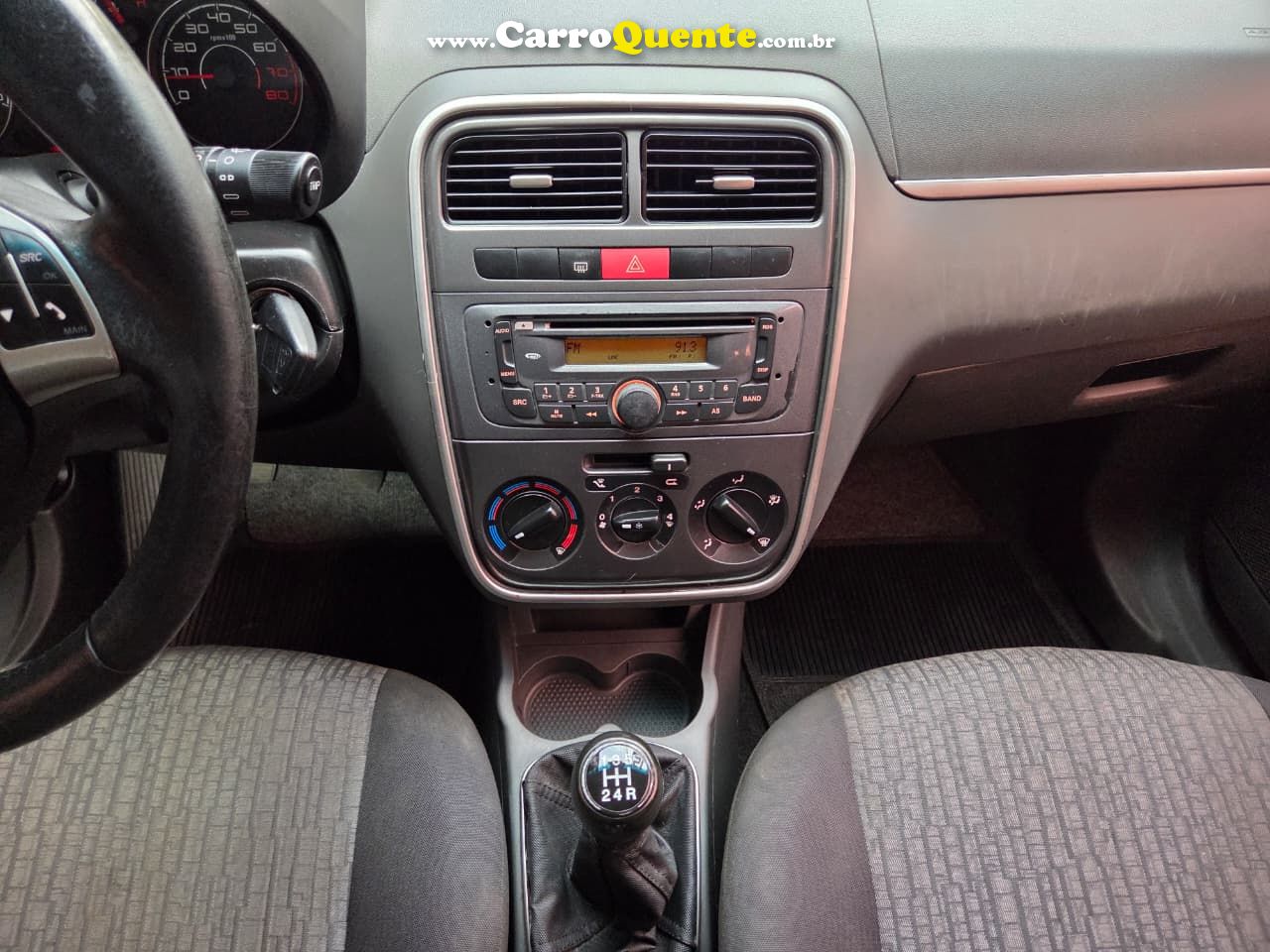 FIAT PUNTO 1.6 ESSENCE 16V 2012 - Loja