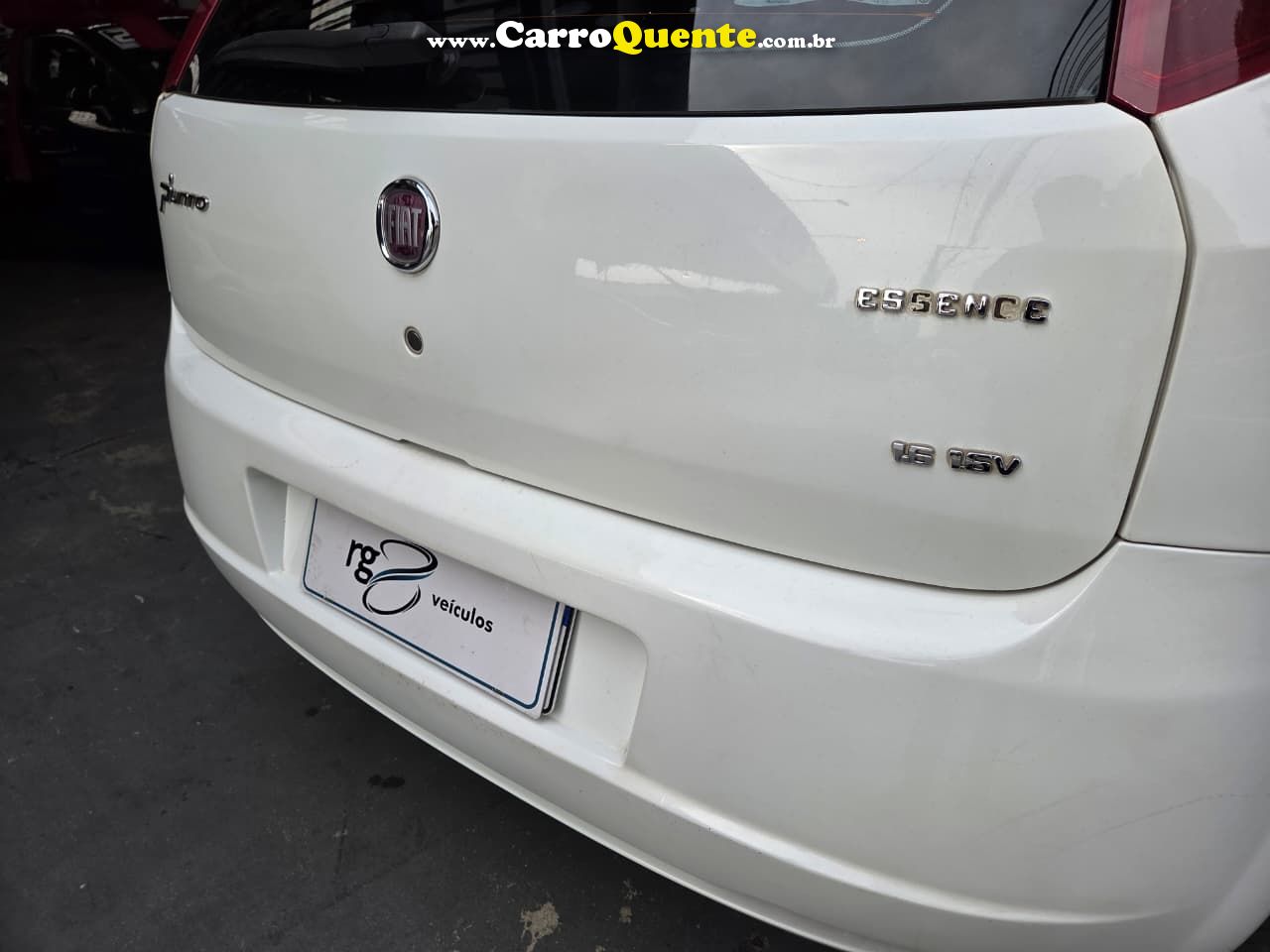 FIAT PUNTO 1.6 ESSENCE 16V 2012 - Loja