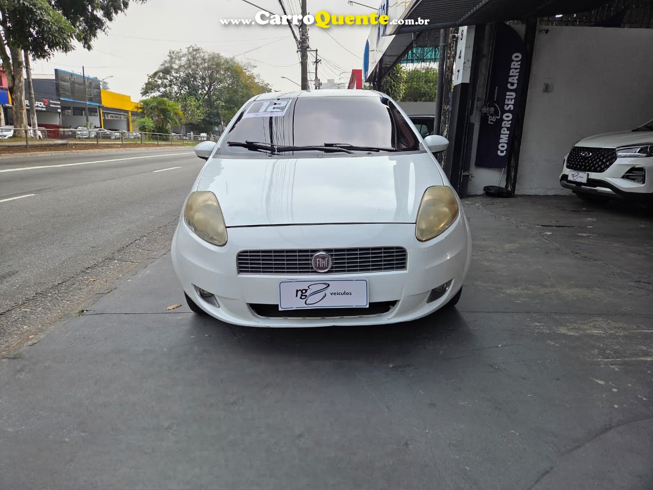 FIAT PUNTO 1.6 ESSENCE 16V 2012 - Loja