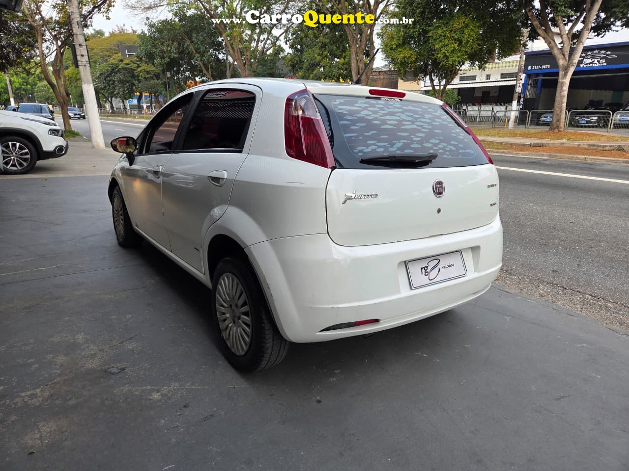 FIAT PUNTO 1.6 ESSENCE 16V 2012 - Loja