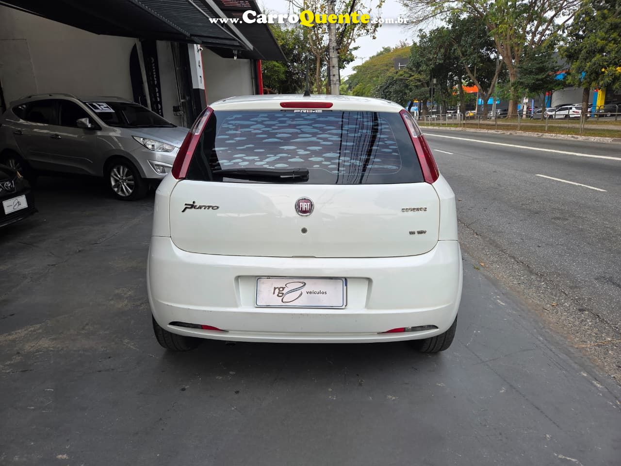 FIAT PUNTO 1.6 ESSENCE 16V 2012 - Loja