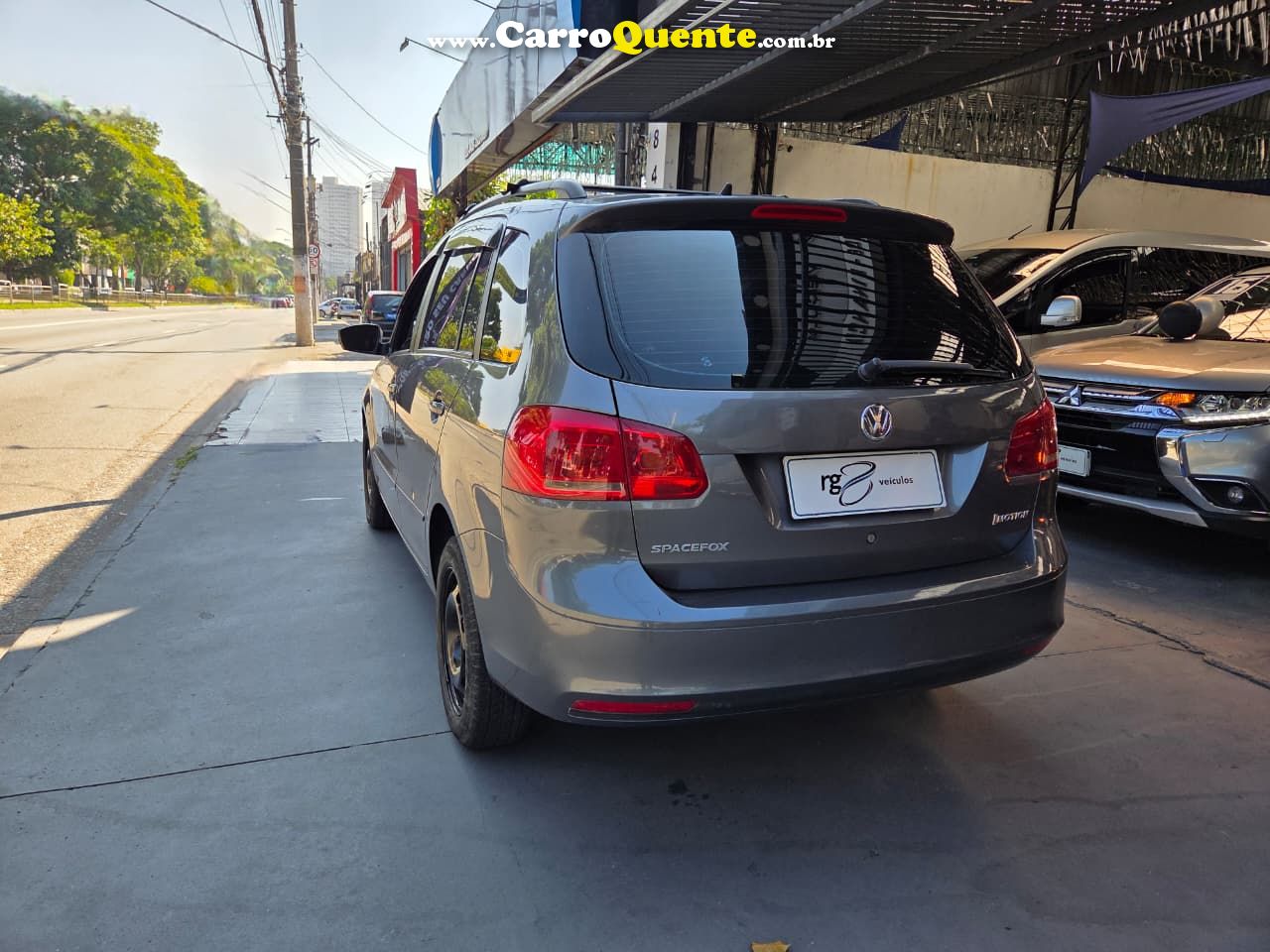 VOLKSWAGEN SPACEFOX 1.6 MI TREND 8V 2011 - Loja
