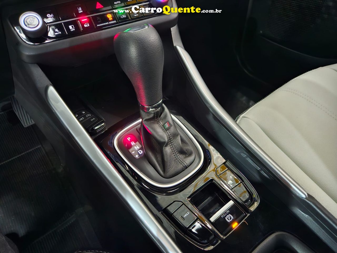 FIAT FASTBACK 1.0 TURBO 200 HYBRID AUDACE * 3.100Km * 2026 - Loja