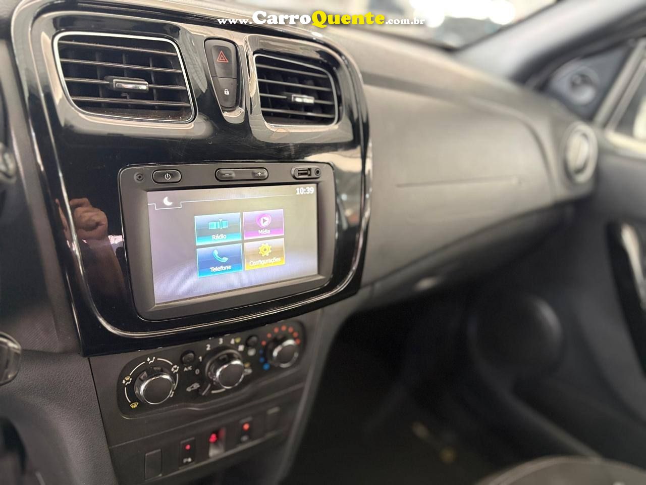 RENAULT LOGAN 1.0 12V SCE ZEN 2023 - Loja