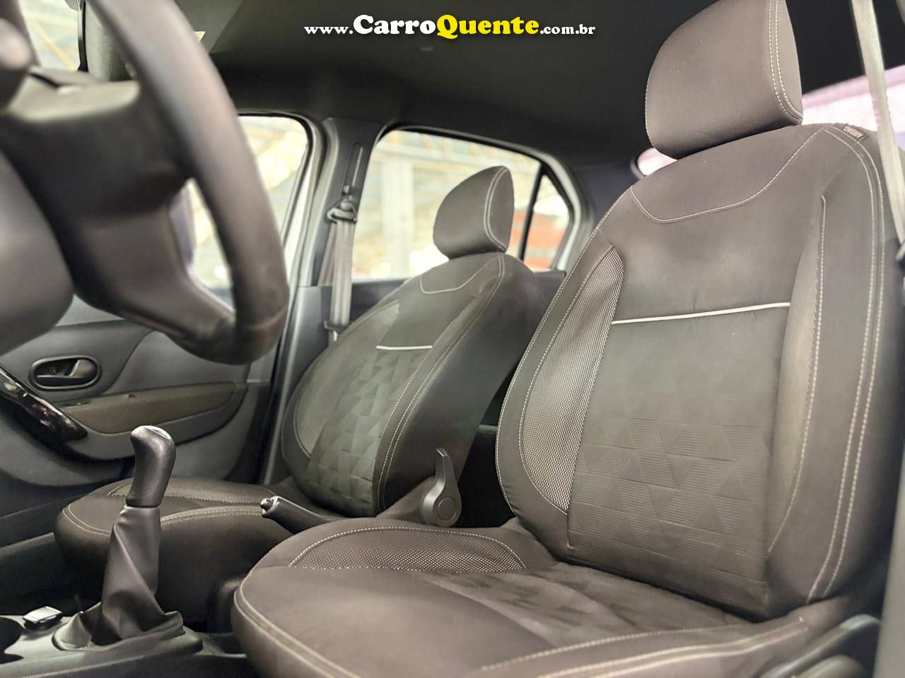 RENAULT LOGAN 1.0 12V SCE ZEN 2023 - Loja