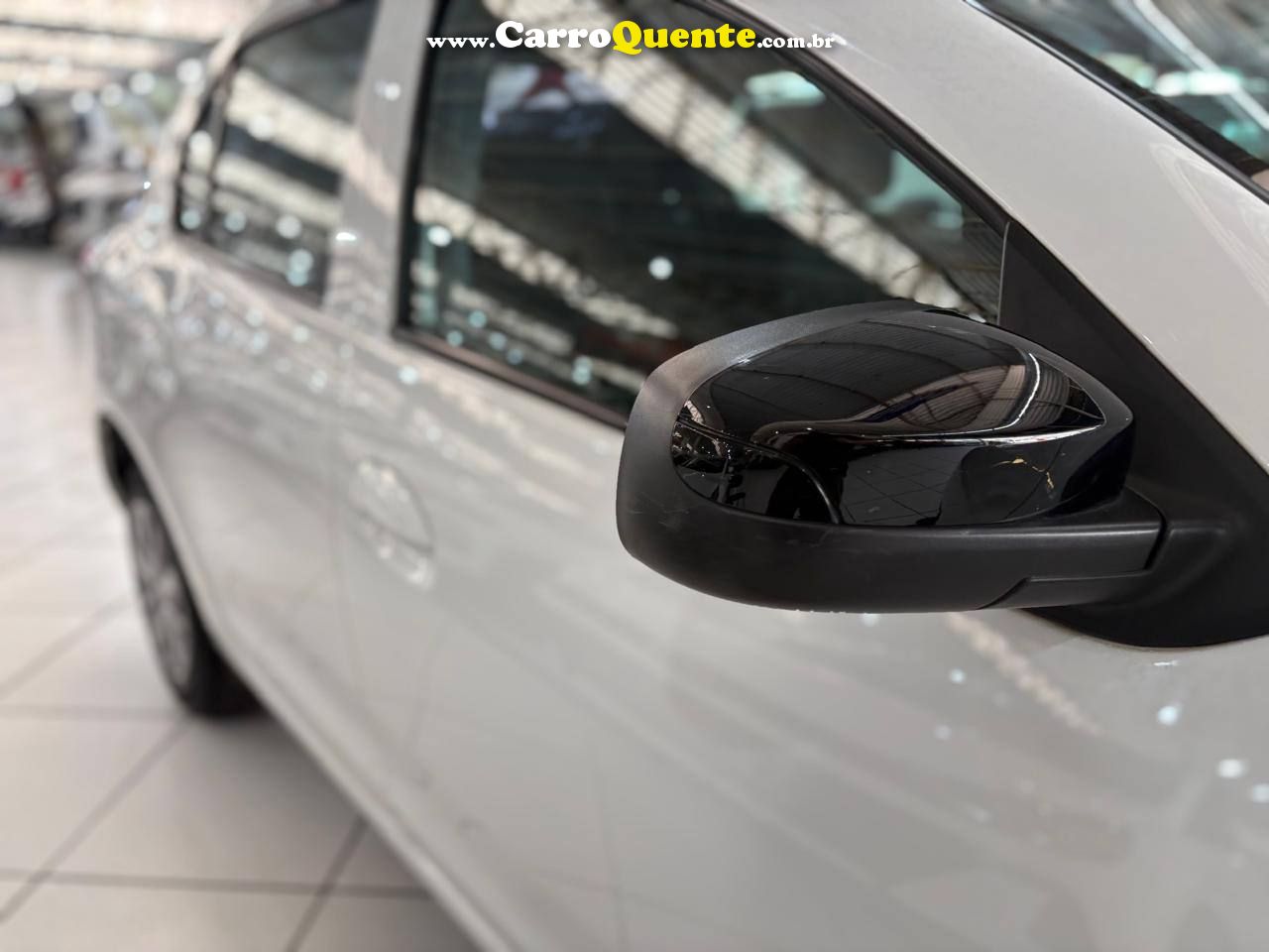RENAULT LOGAN 1.0 12V SCE ZEN 2023 - Loja
