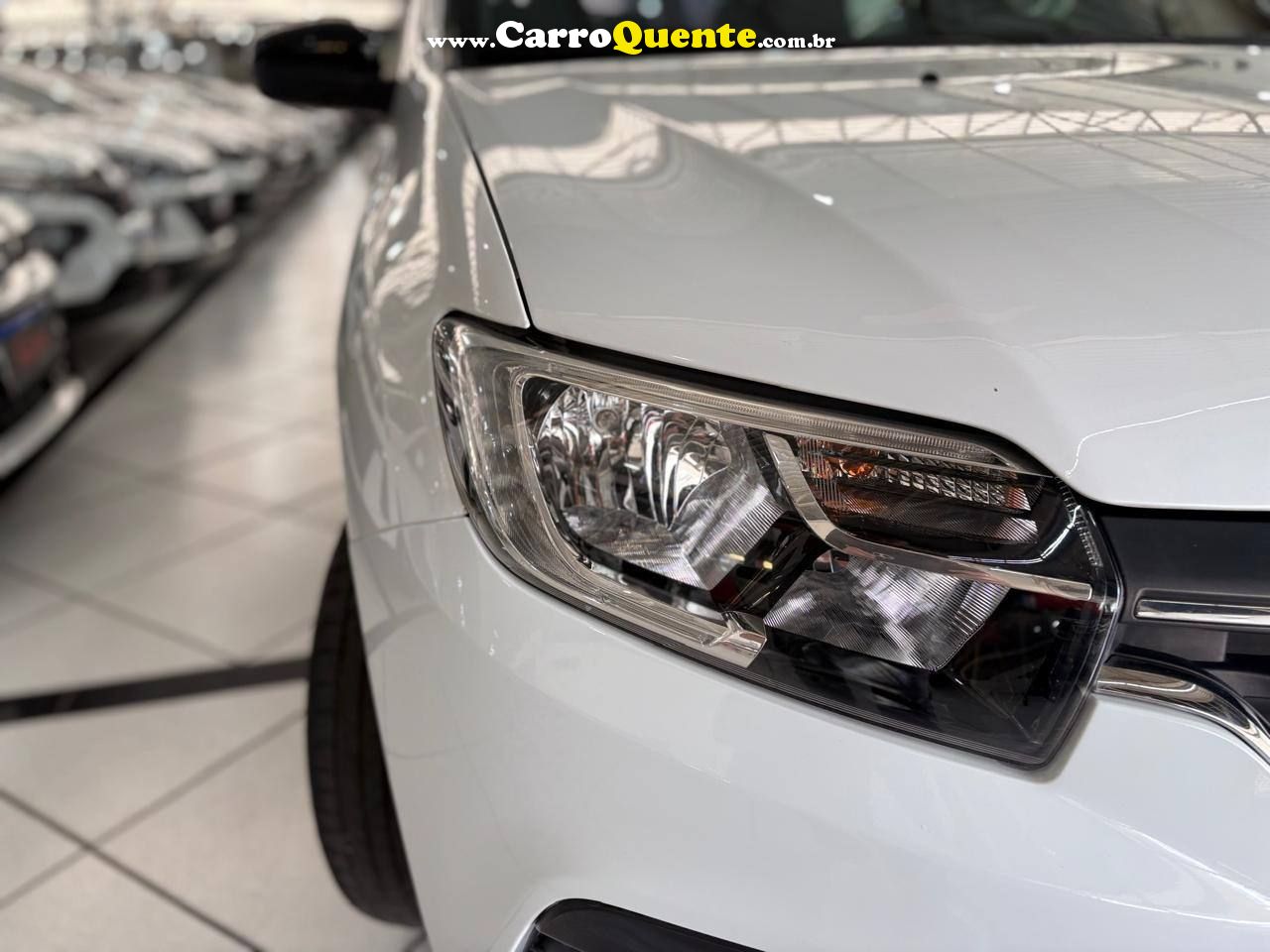 RENAULT LOGAN 1.0 12V SCE ZEN 2023 - Loja
