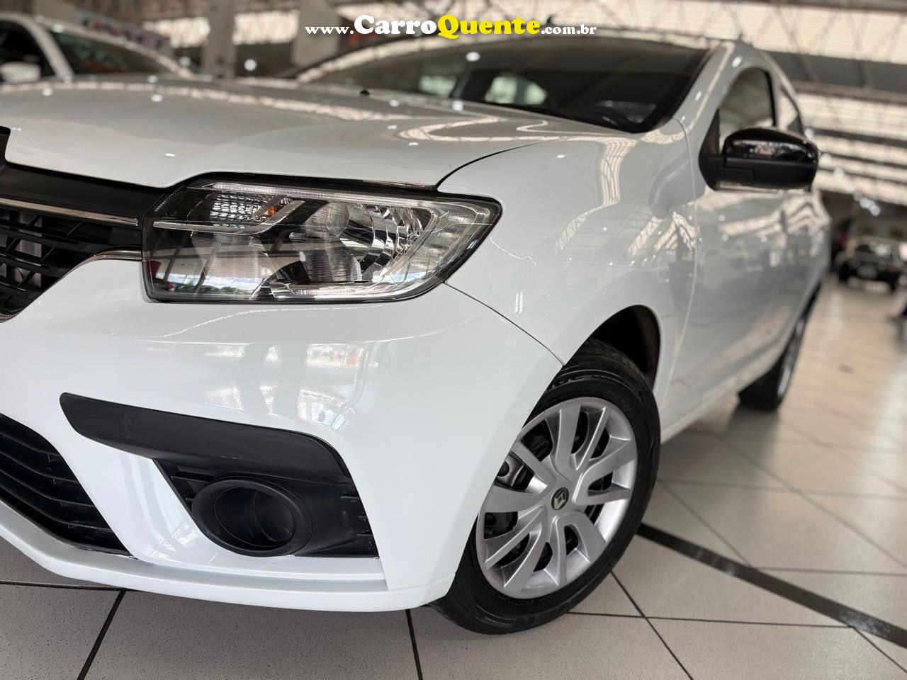 RENAULT LOGAN 1.0 12V SCE ZEN 2023 - Loja