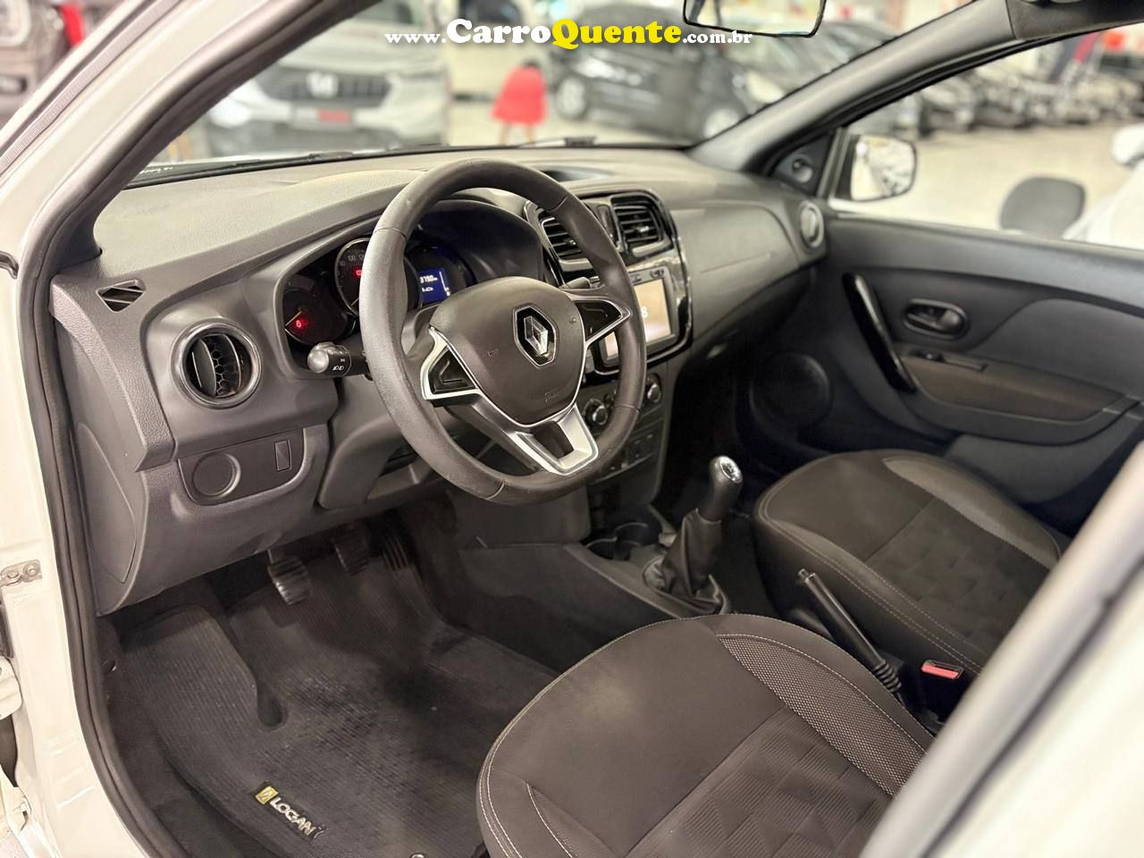 RENAULT LOGAN 1.0 12V SCE ZEN 2023 - Loja