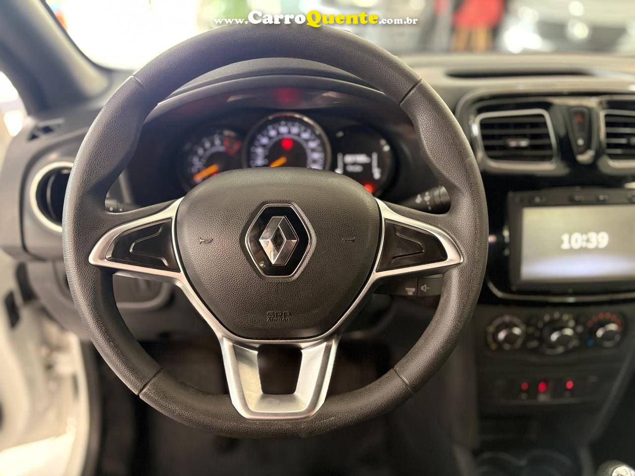 RENAULT LOGAN 1.0 12V SCE ZEN 2023 - Loja