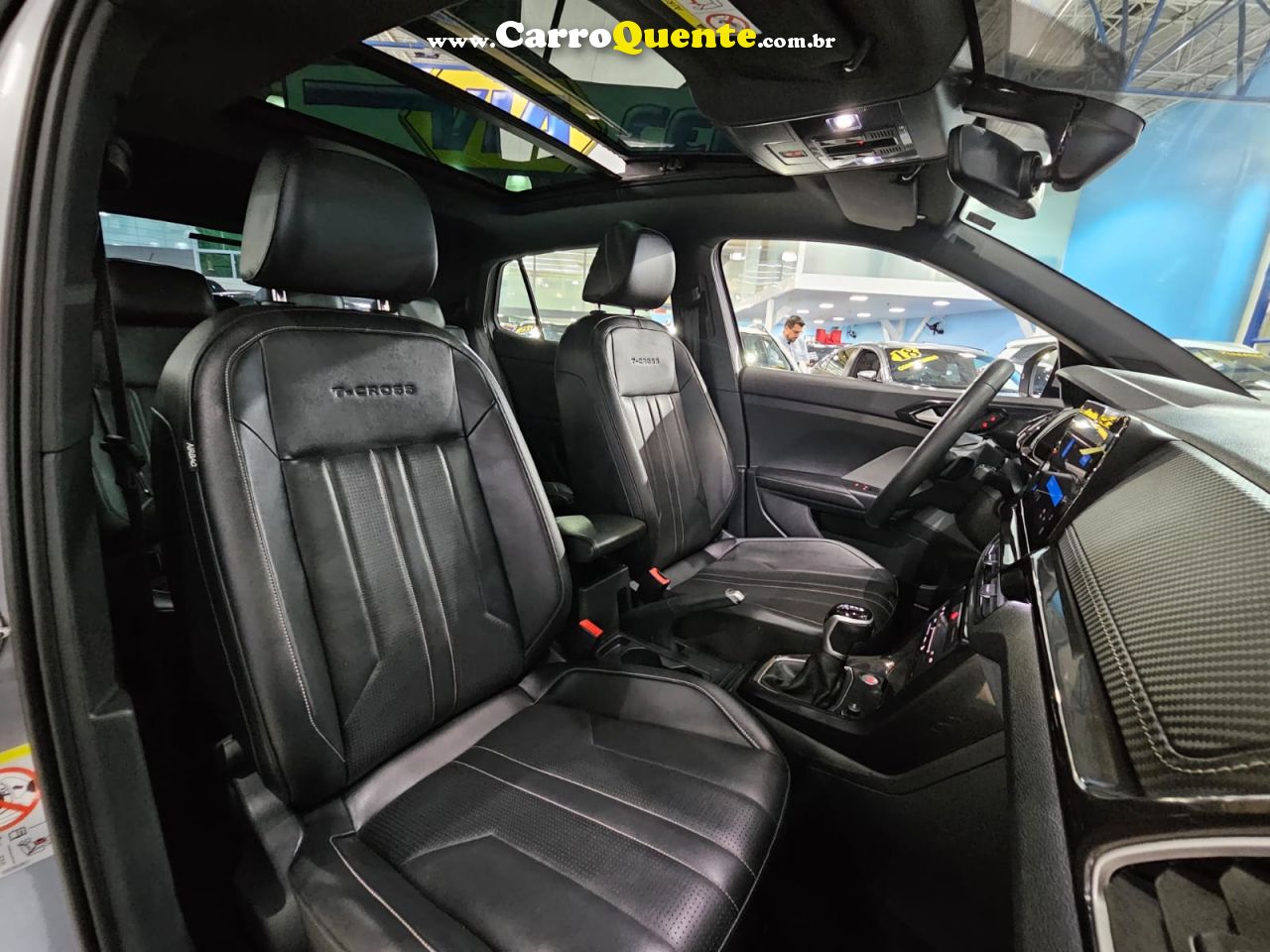 VOLKSWAGEN T-CROSS 1.0 TSI * C/ Teto Solar + Garantia de Fábrica * 2025 - Loja