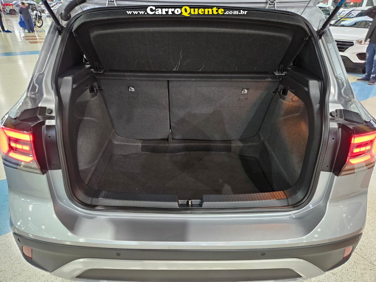 VOLKSWAGEN T-CROSS 1.0 TSI * C/ Teto Solar + Garantia de Fábrica * 2025 - Loja