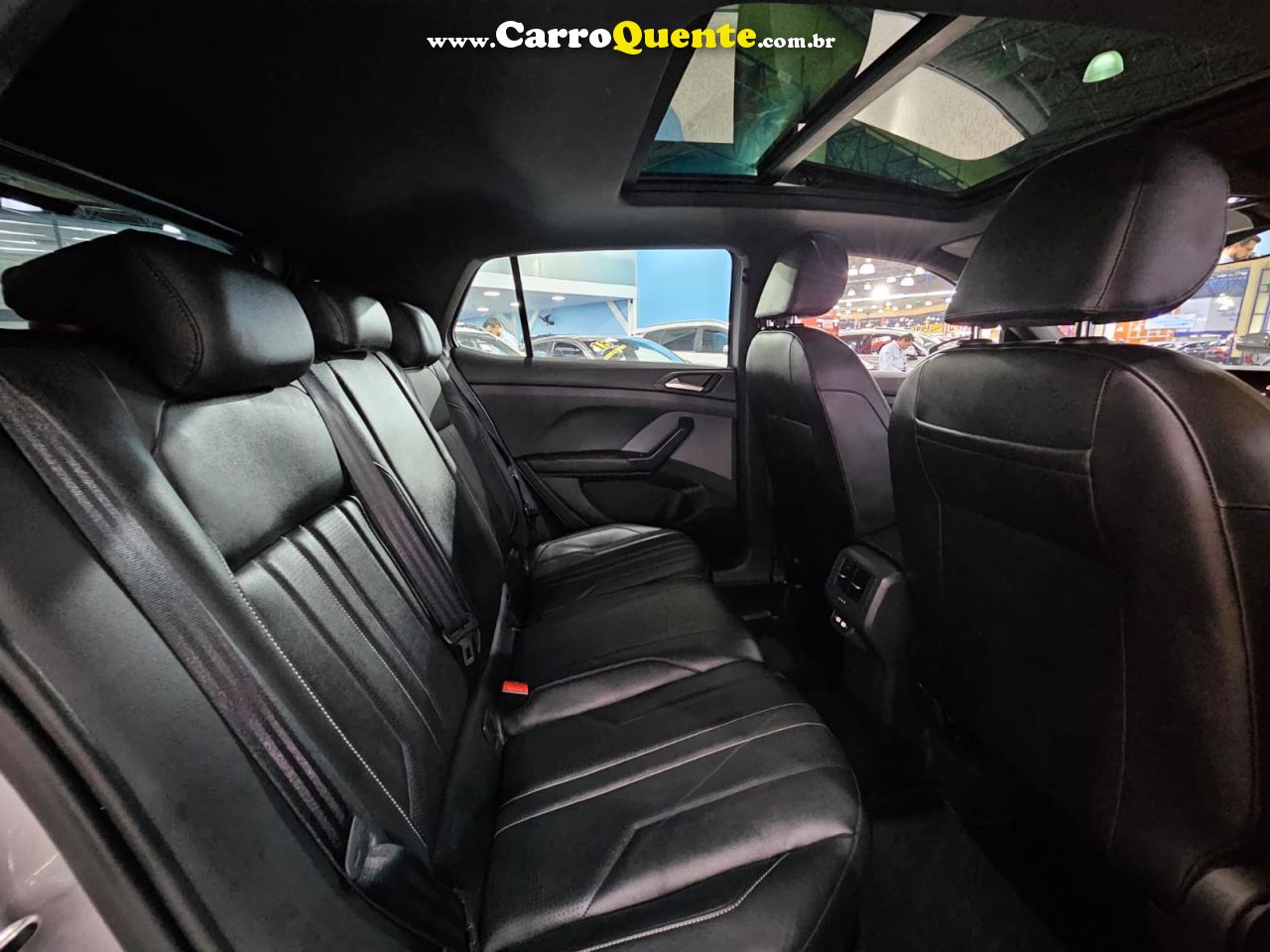 VOLKSWAGEN T-CROSS 1.0 TSI * C/ Teto Solar + Garantia de Fábrica * 2025 - Loja