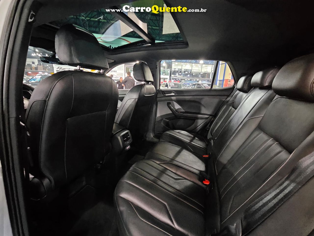 VOLKSWAGEN T-CROSS 1.0 TSI * C/ Teto Solar + Garantia de Fábrica * 2025 - Loja
