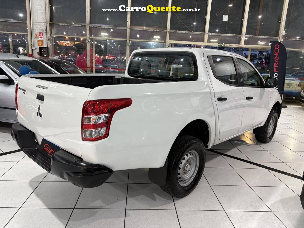 MITSUBISHI L200 TRITON 2020 - Loja