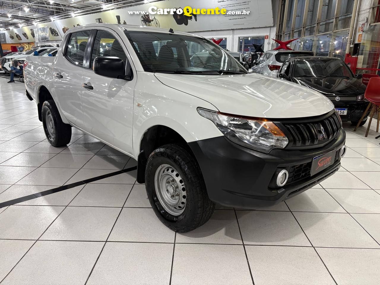 MITSUBISHI L200 TRITON 2020 - Loja