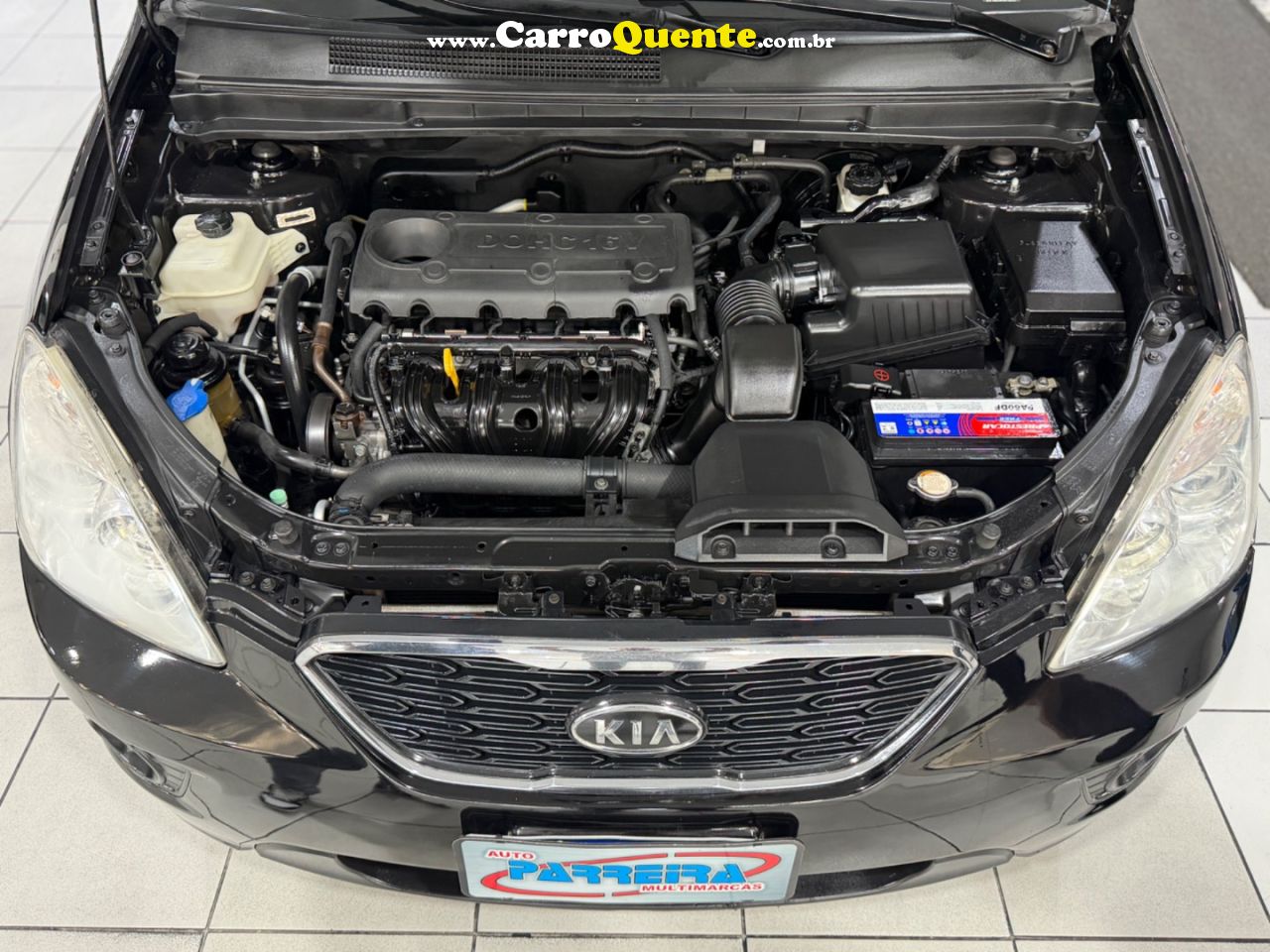 KIA CARENS 2.0 EX 16V 2011 - Loja