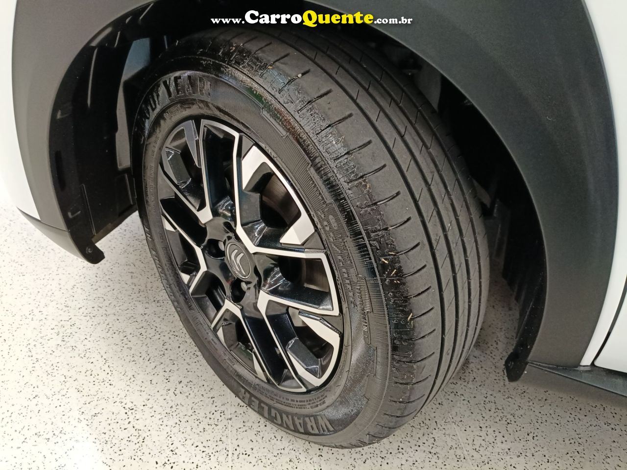 CITROEN BASALT 1.0 TURBO 200 SHINE 2025 - Loja