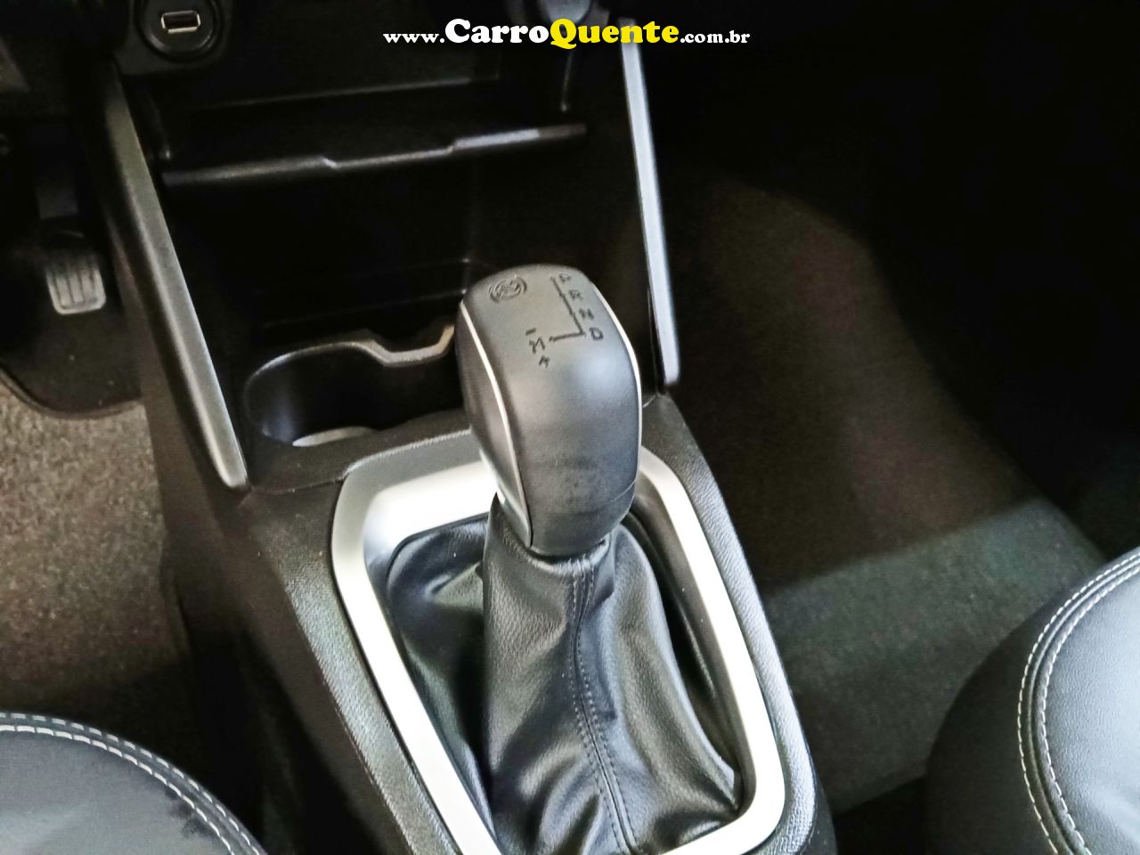 CITROEN BASALT 1.0 TURBO 200 SHINE 2025 - Loja